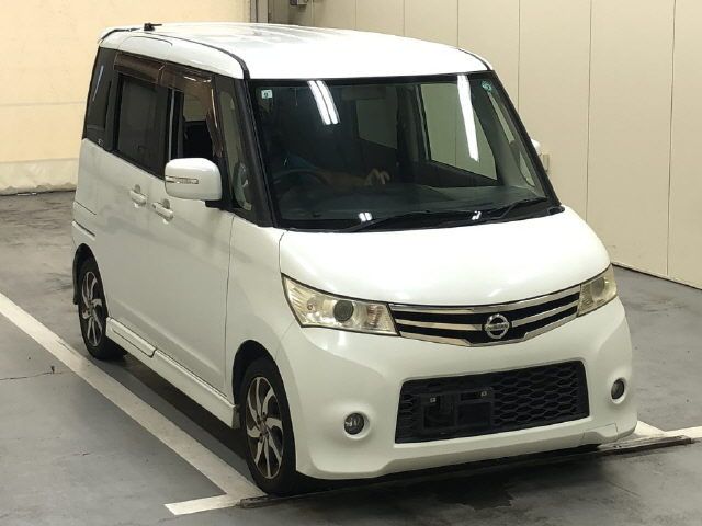 2011 Nissan Roox ハイウェイスターリミテッド Japan auction vehicle