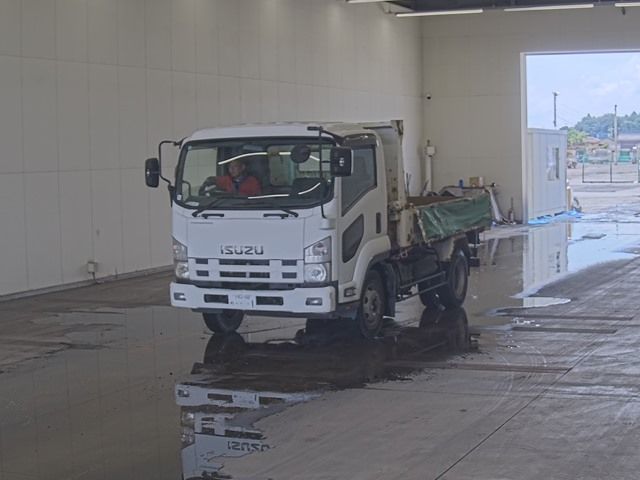 2008 Isuzu Forward Japan auction vehicle