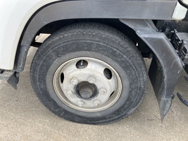 2008 Isuzu Forward auction photo 8
