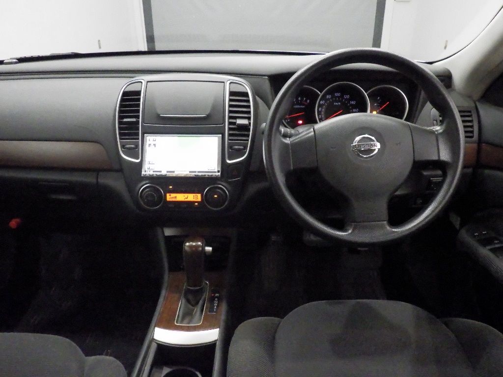2010 Nissan ブルーバードシルフィ 15S auction photo 3