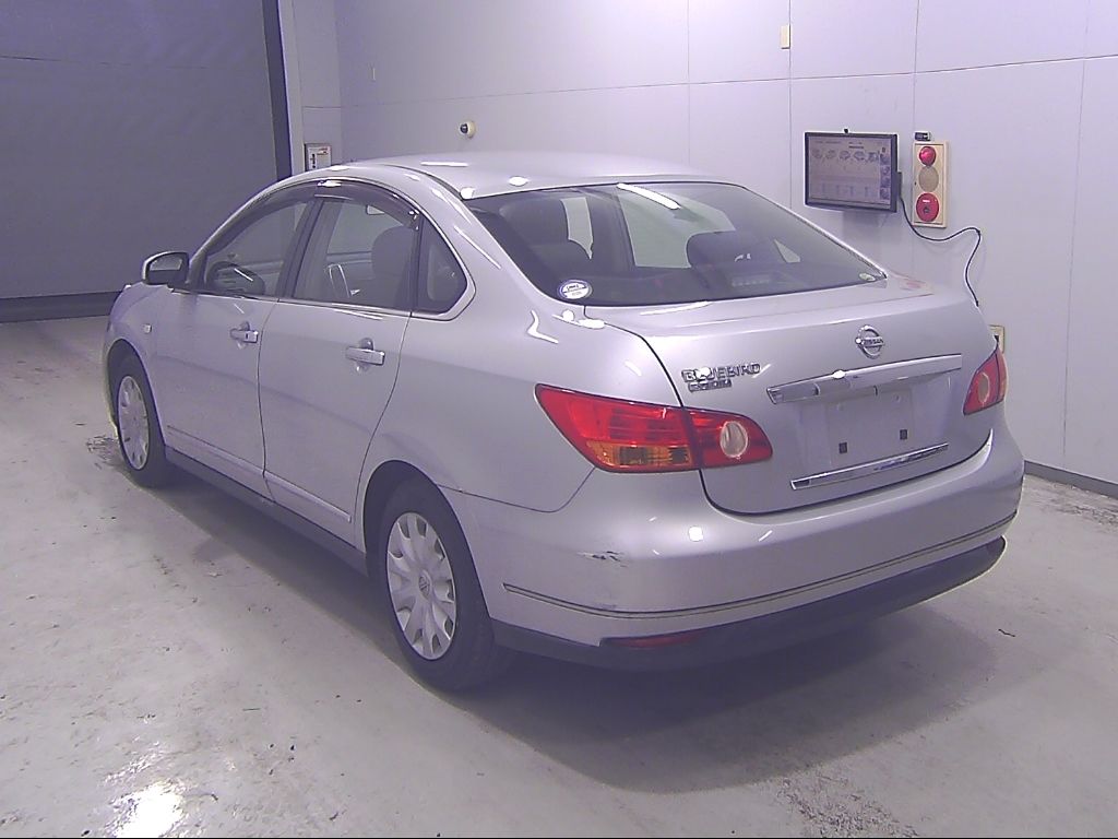 2010 Nissan ブルーバードシルフィ 15S auction photo 5