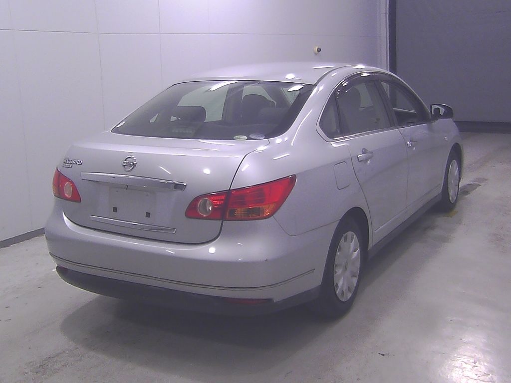 2010 Nissan ブルーバードシルフィ 15S auction photo 2