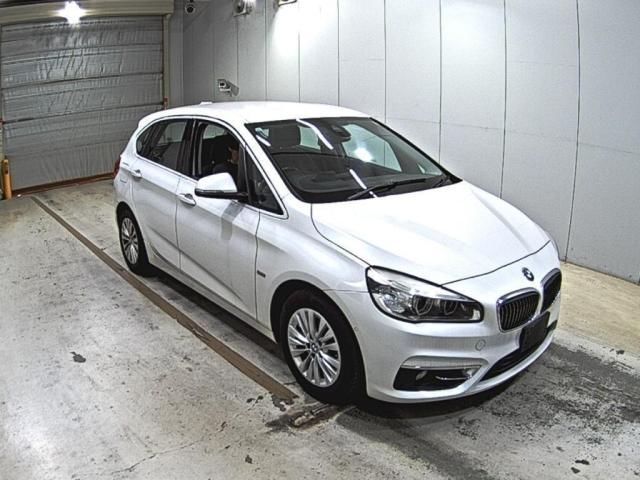 2017 BMW 2 Series 218d Active Tourer Luxury Japan auction vehicle