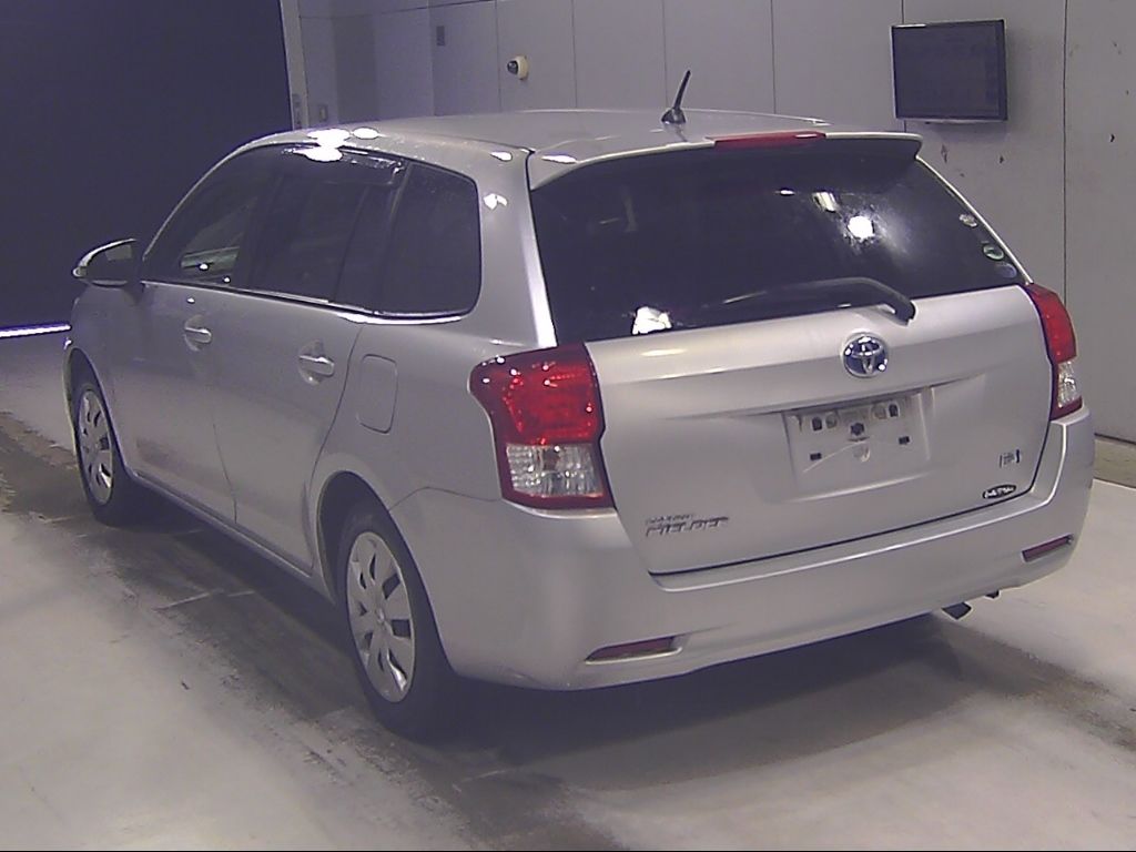 2014 Toyota Corolla Fielder Hybrid G auction photo 5