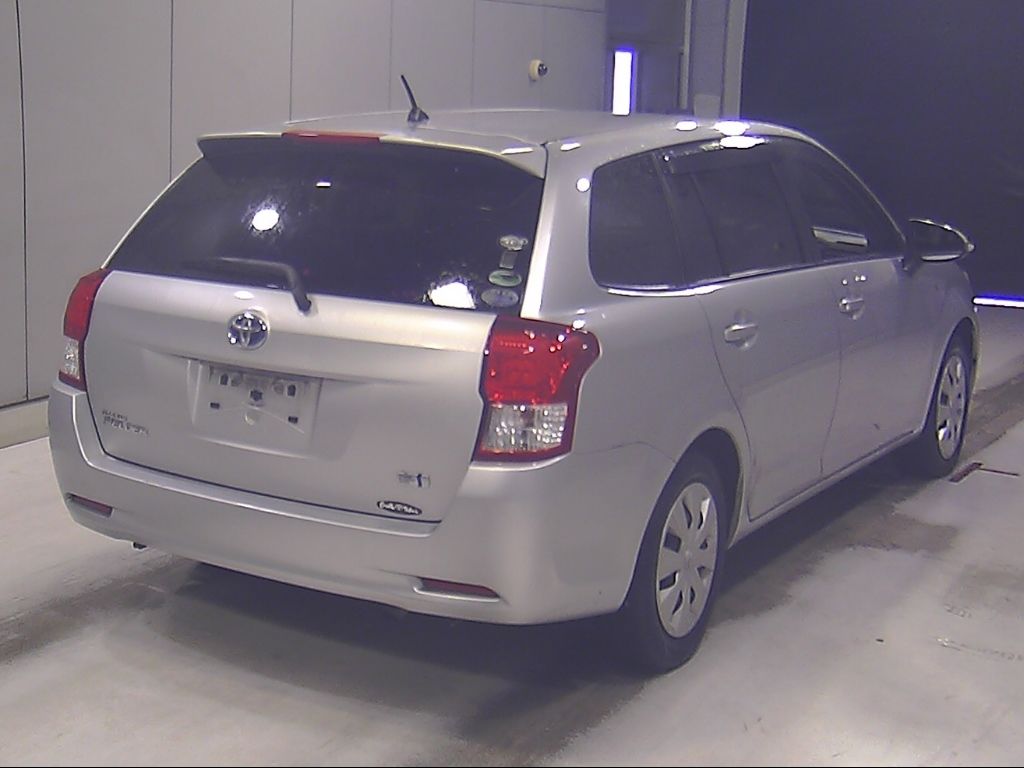 2014 Toyota Corolla Fielder Hybrid G auction photo 2
