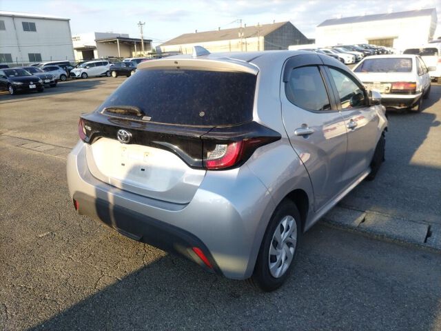 2023 Toyota Yaris X auction photo 5