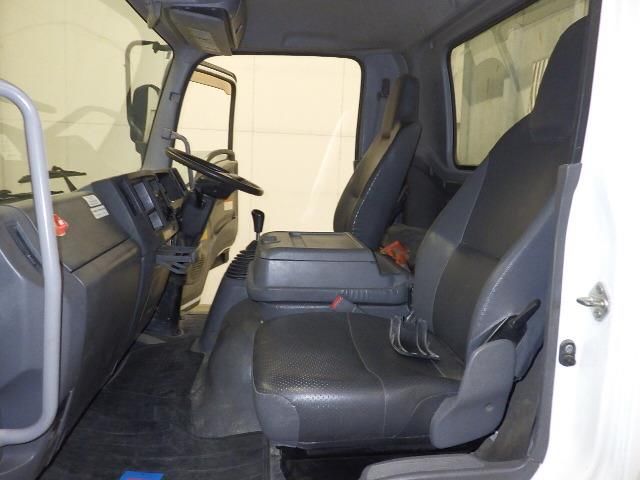 2015 Isuzu Forward dump auction photo 8
