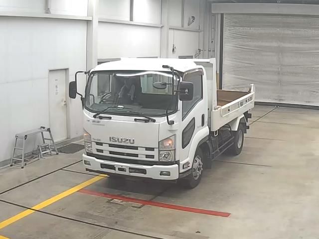 Japan Auction Vehicles 10 2015 Isuzu Forward dump auction photo