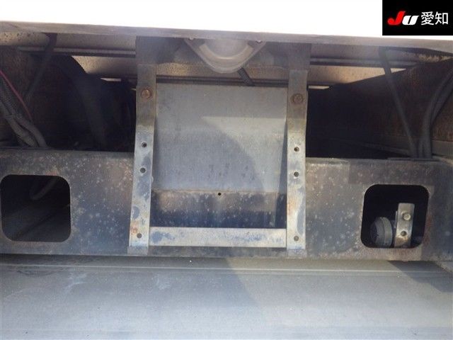 2015 Isuzu Forward Refrigerated PG 2.5t auction photo 9