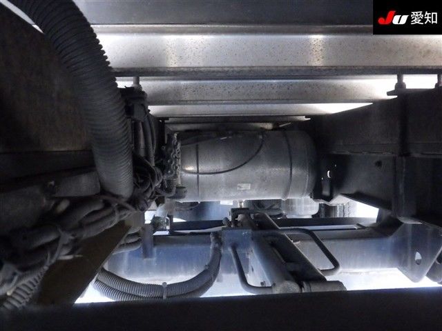 2015 Isuzu Forward Refrigerated PG 2.5t auction photo 10