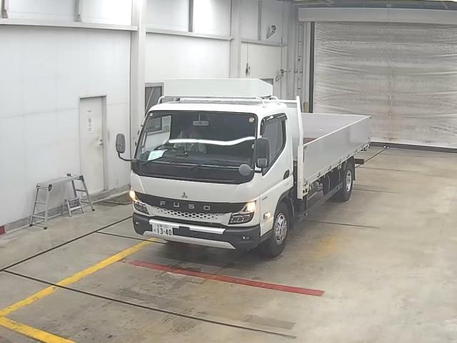 2021 Mitsubishi Fuso Canter Flatbed Japan auction vehicle