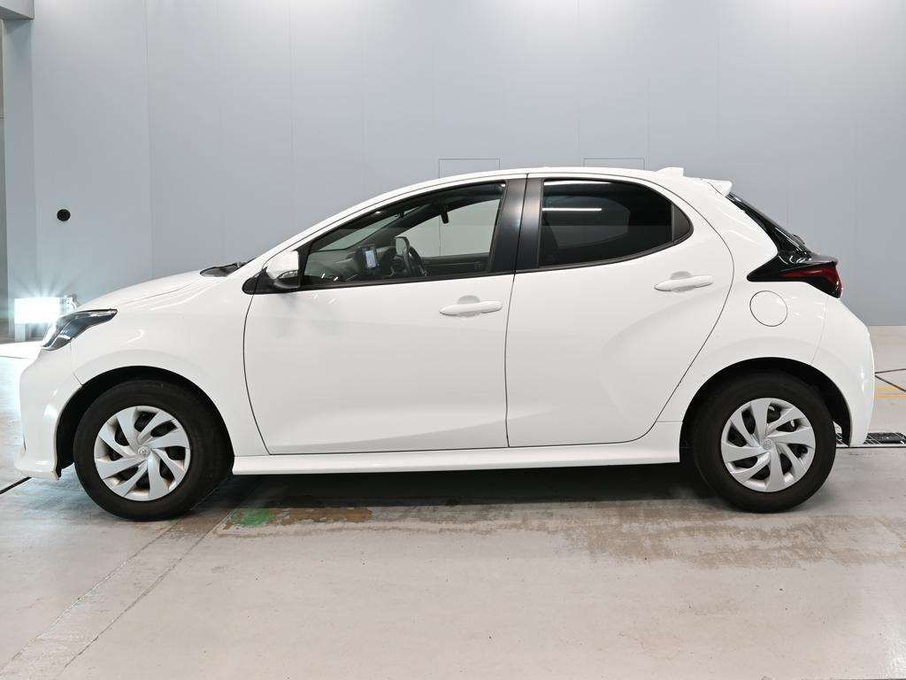 2021 Toyota Yaris X auction photo 4