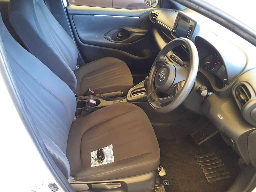 2021 Toyota Yaris X auction photo 10