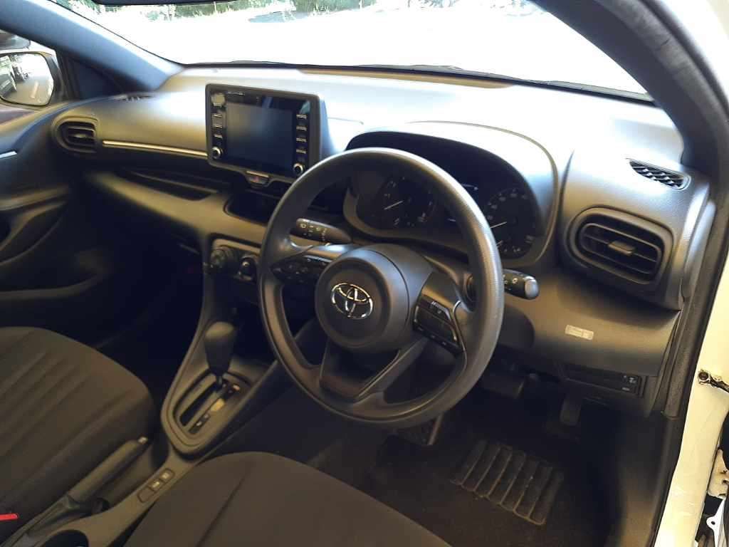 2021 Toyota Yaris X auction photo 9