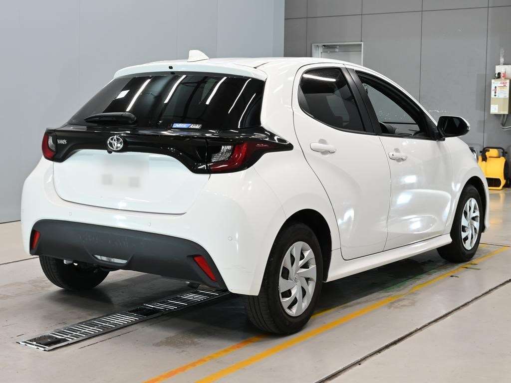 2021 Toyota Yaris X auction photo 2