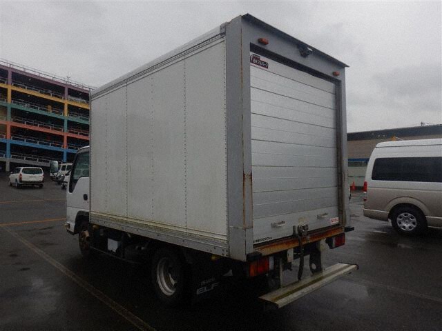 2017 Isuzu Elf Panel van auction photo 2