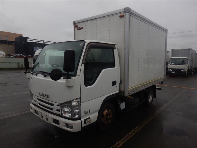 2017 Isuzu Elf Panel van auction photo 4
