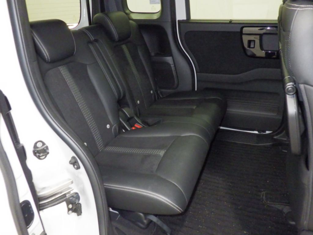 2021 Honda N-BOX カスタムLターボ auction photo 7