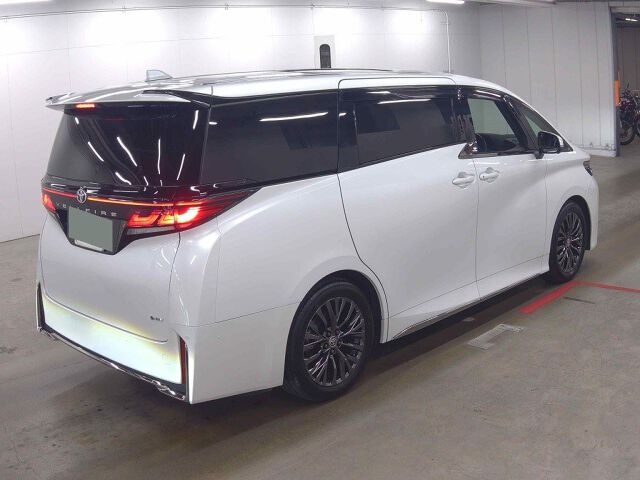 2025 Toyota Vellfire Z Premier auction photo 5