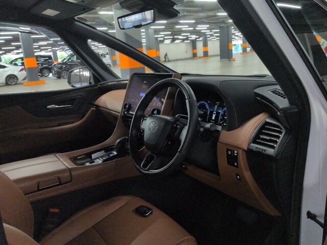 2025 Toyota Vellfire Z Premier auction photo 3