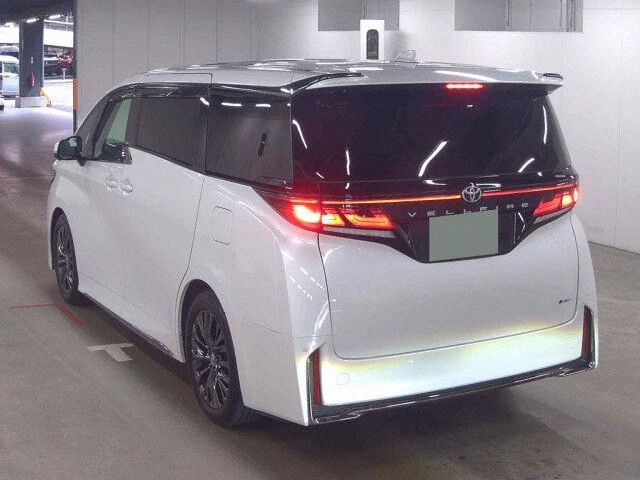 2025 Toyota Vellfire Z Premier auction photo 2