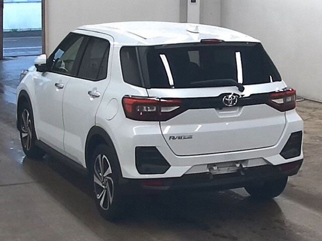 2023 Toyota Raize Z 4WD auction photo 2