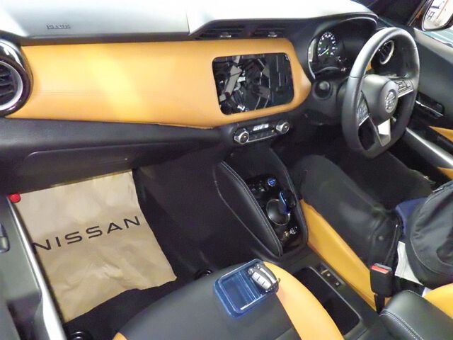 2021 Nissan Kicks XツートーンインテリアED auction photo 3