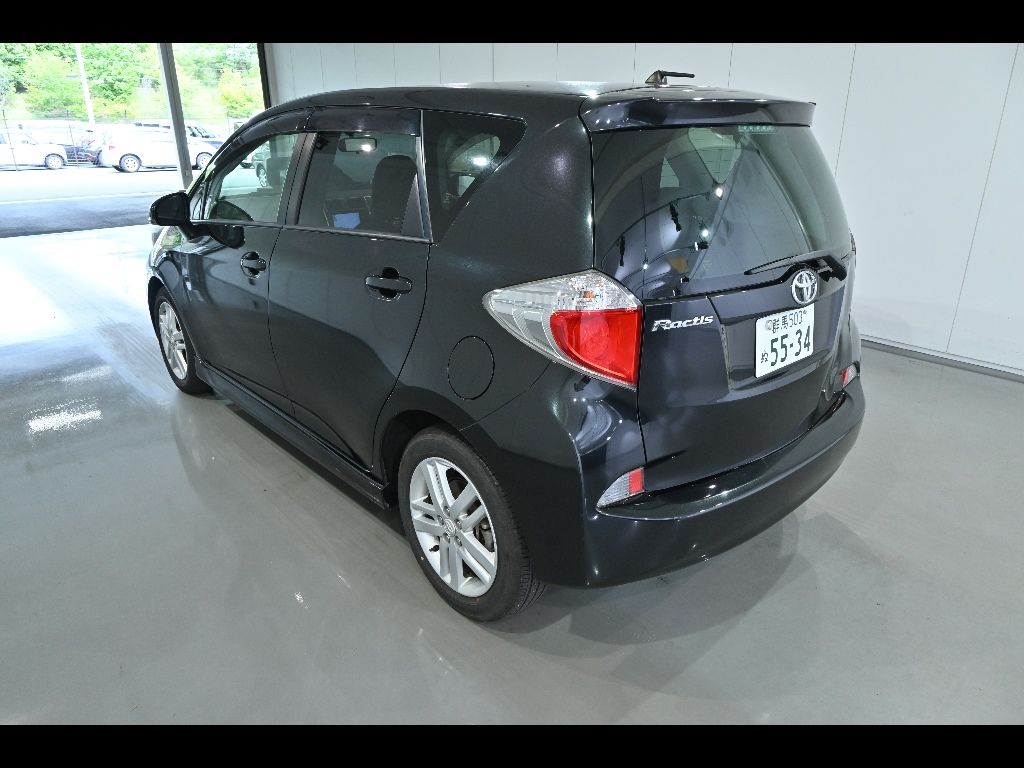 2013 Toyota Ractis S auction photo 5
