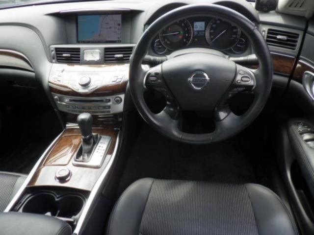 2010 Nissan Fuga HV auction photo 3