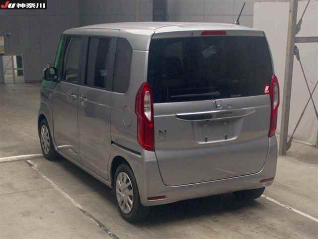 2022 Honda N_BOX L auction photo 2