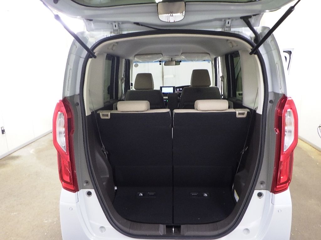 2021 Honda N-BOX 4WD L auction photo 8