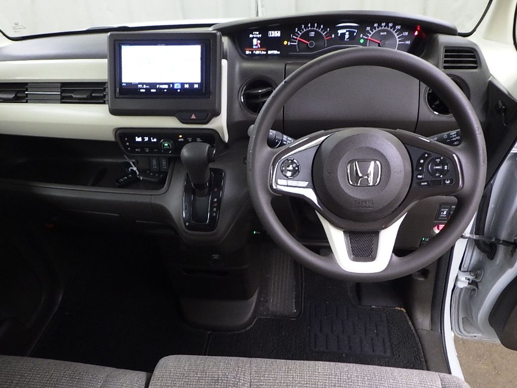 2021 Honda N-BOX 4WD L auction photo 3
