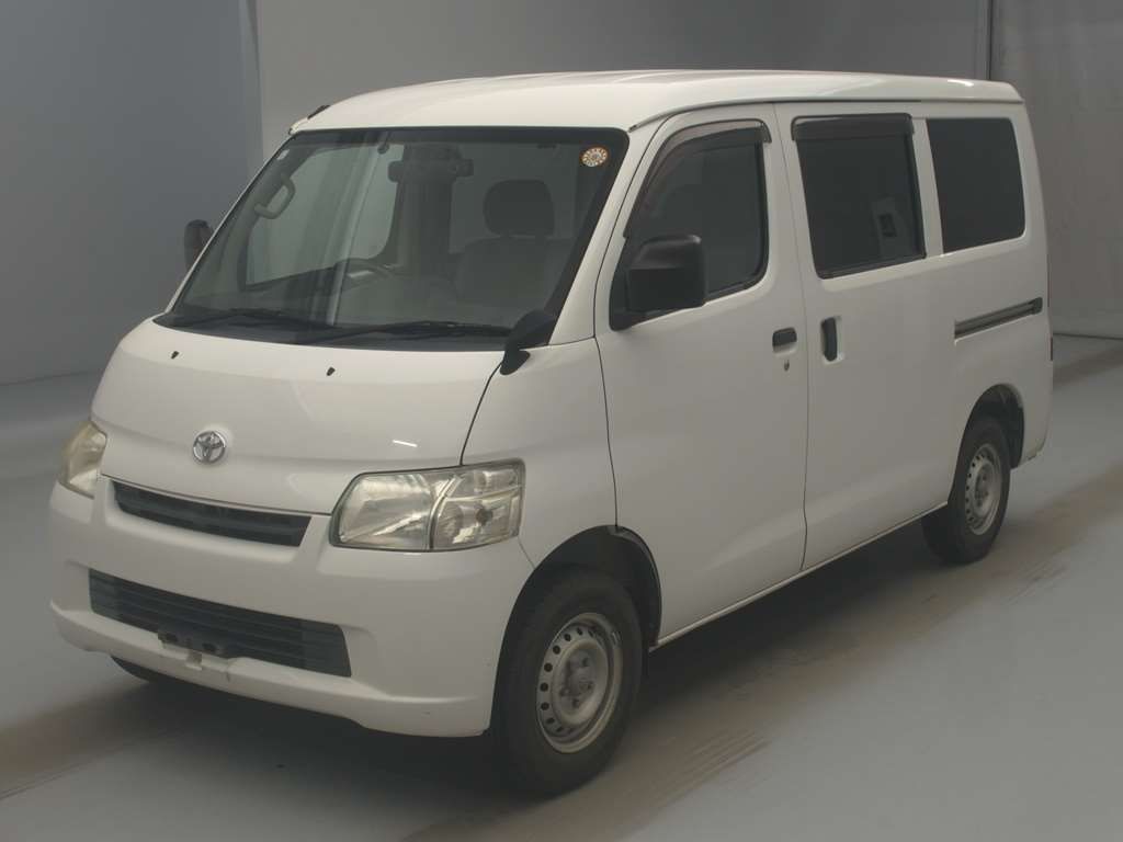 2019 Toyota LiteAce Van GL 4WD Japan auction vehicle