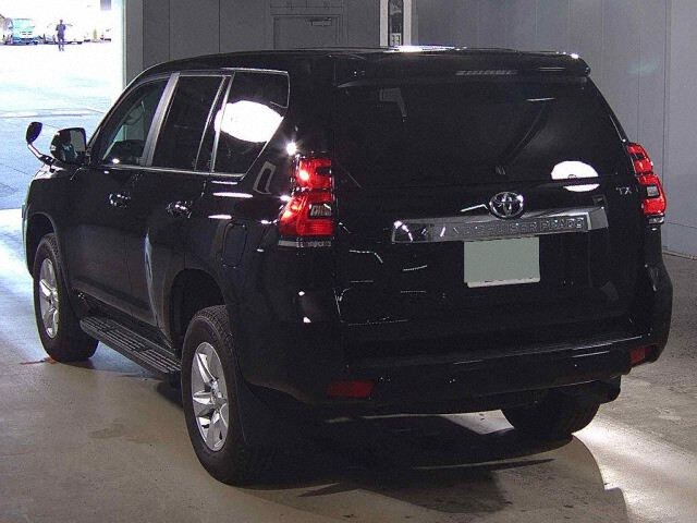 2021 Toyota Land Cruiser Prado TX 4WD auction photo 2