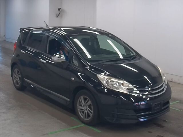 2012 Nissan Note ライダー Japan auction vehicle
