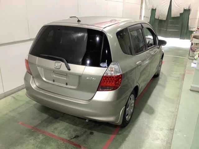 2005 Honda Fit 1.3A auction photo 2