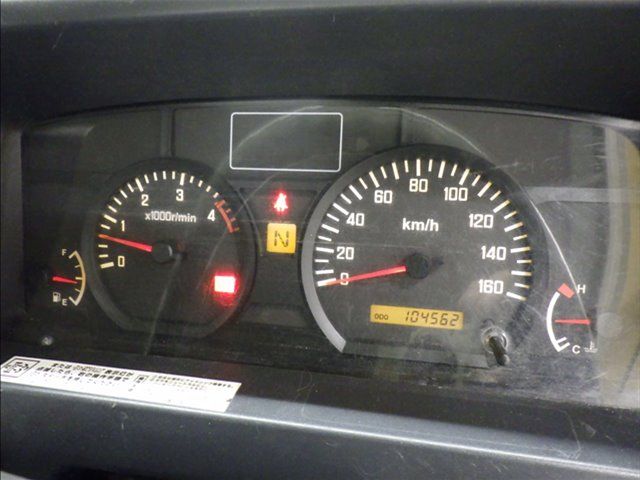 2010 Isuzu Elf dump auction photo 6