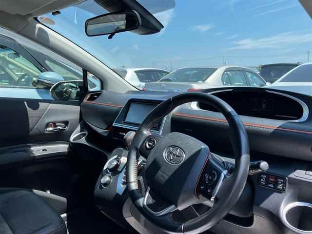 2018 Toyota Sienta Gクエロ auction photo 3