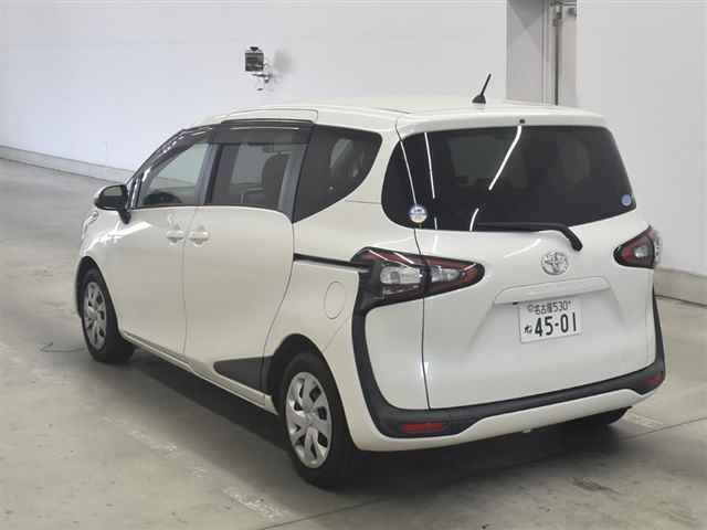 2018 Toyota Sienta Gクエロ auction photo 2
