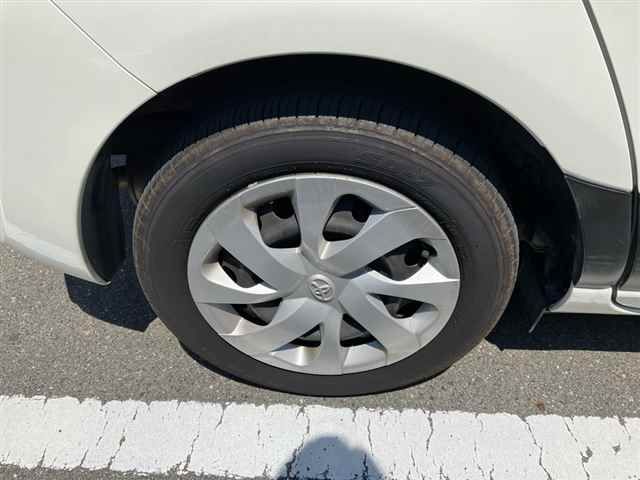 2018 Toyota Sienta Gクエロ auction photo 8