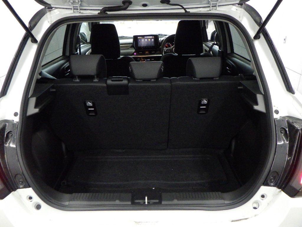 2024 Suzuki スイフト HB Hybrid MZ auction photo 11