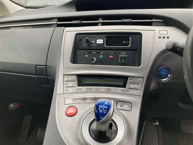 2013 Toyota Prius S auction photo 6