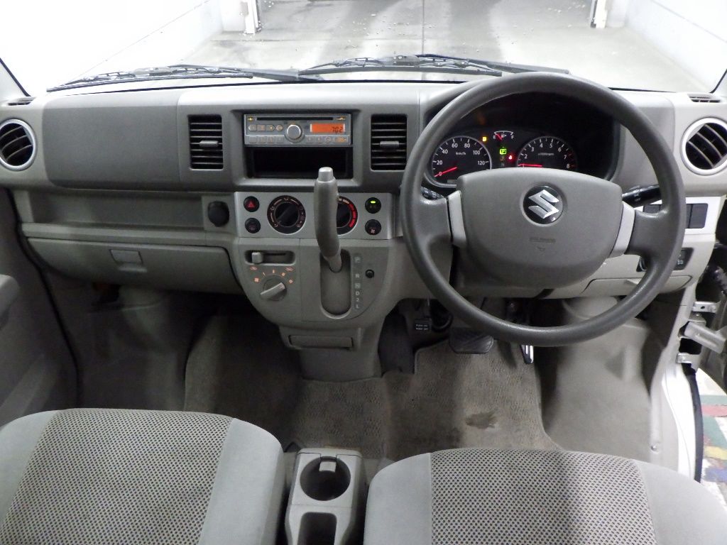 2010 Suzuki エブリィ ワゴン JPターボ auction photo 3