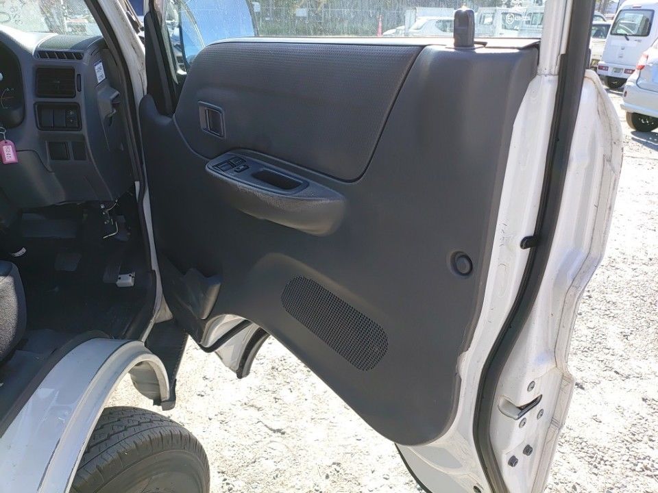 2018 Mazda ボンゴ auction photo 35