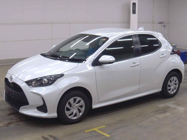 2022 Toyota Yaris X 4WD auction photo 4