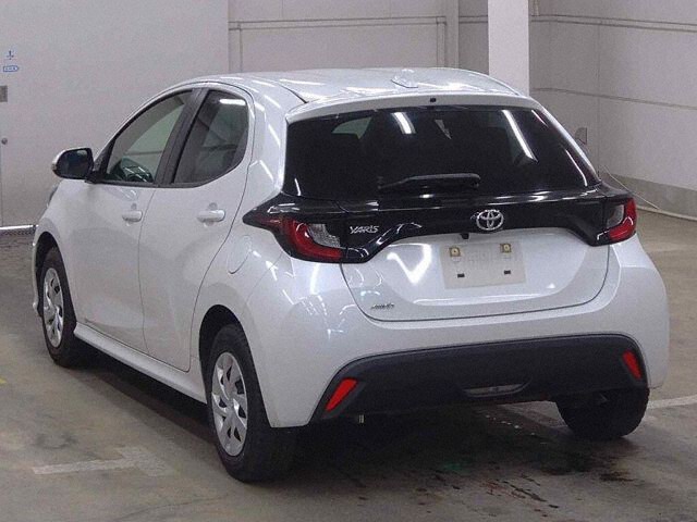 2022 Toyota Yaris X 4WD auction photo 2