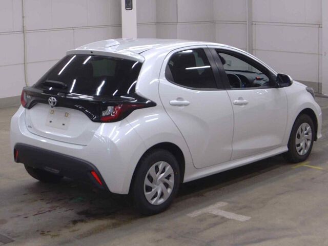 2022 Toyota Yaris X 4WD auction photo 5