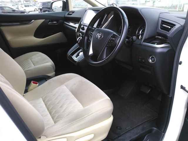 2020 Toyota Alphard 2.5X auction photo 3
