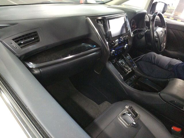 2021 Toyota Alphard 2.5S Cパッケージ auction photo 3