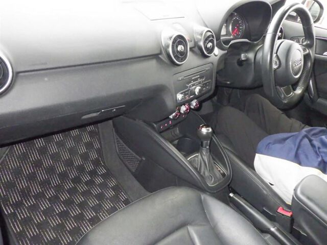 2012 Audi A1 Sportback 1.4TFSI auction photo 3